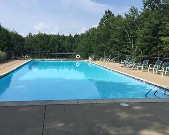Mountain Condo minutes from North Conway - Intervale - Basen