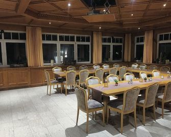 Hotel Odenwaldblick - Roedermark - Salle de réunion