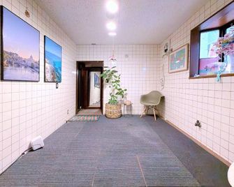 Private single room 2F with shared bath and toilet - Osaka - Pasillo