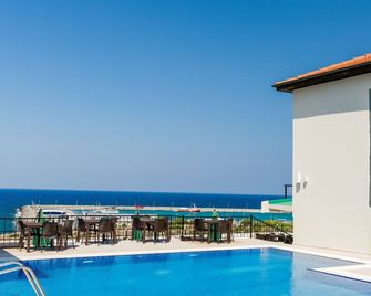 Olivia Palm Hotel - Kyrenia - Pool