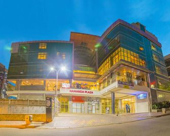 HBT Hotel Russel - Kampala - Gebouw
