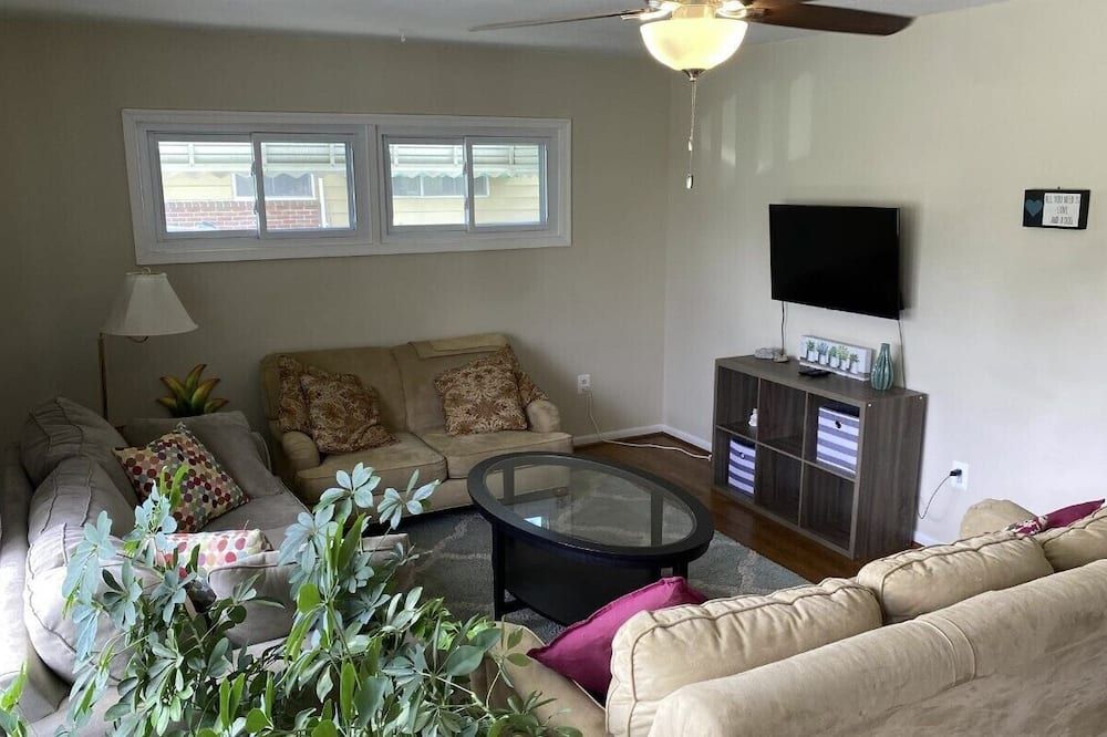 Surf Condominiums - Downtown Bethany - בולטימור - סלון