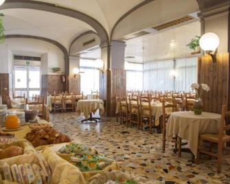 Auto Park Hotel - Florencia - Restaurante