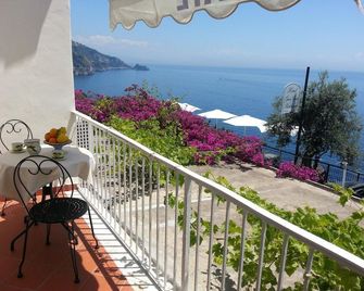 Open Gate - Praiano - Ban công