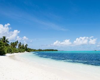 One On Inn Maldives - Addu City - Strand
