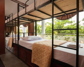 Catba Central Hostel - Cat Ba - Habitación