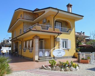 Miu' Bed And Breakfast - Ciampino - Gebäude