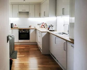 Kilbowie Retreat - Oban - Kitchen