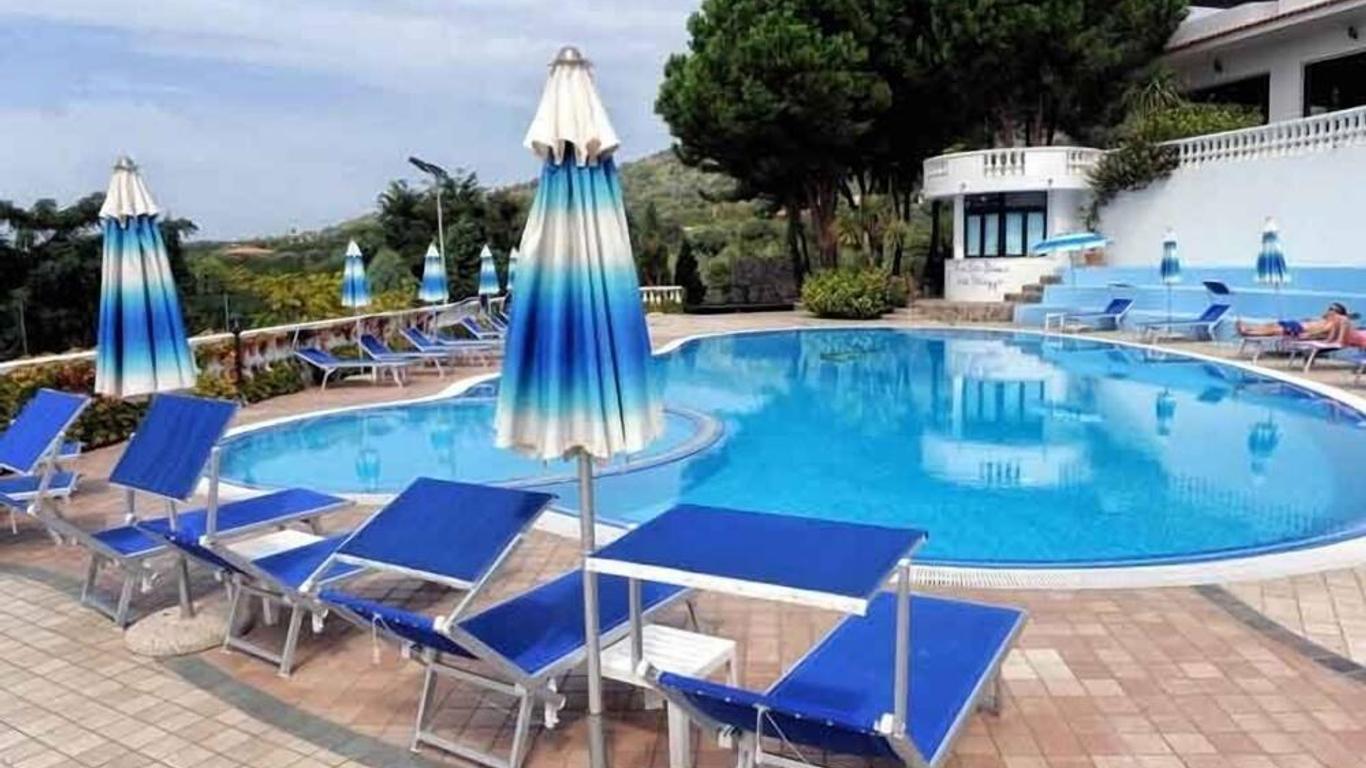 Villaggio Pineta Petto Bianco