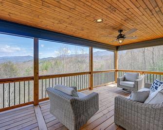 Smoky Mountain Cabin Rental Game Room, Fire Pit! - Andrews - Balcón