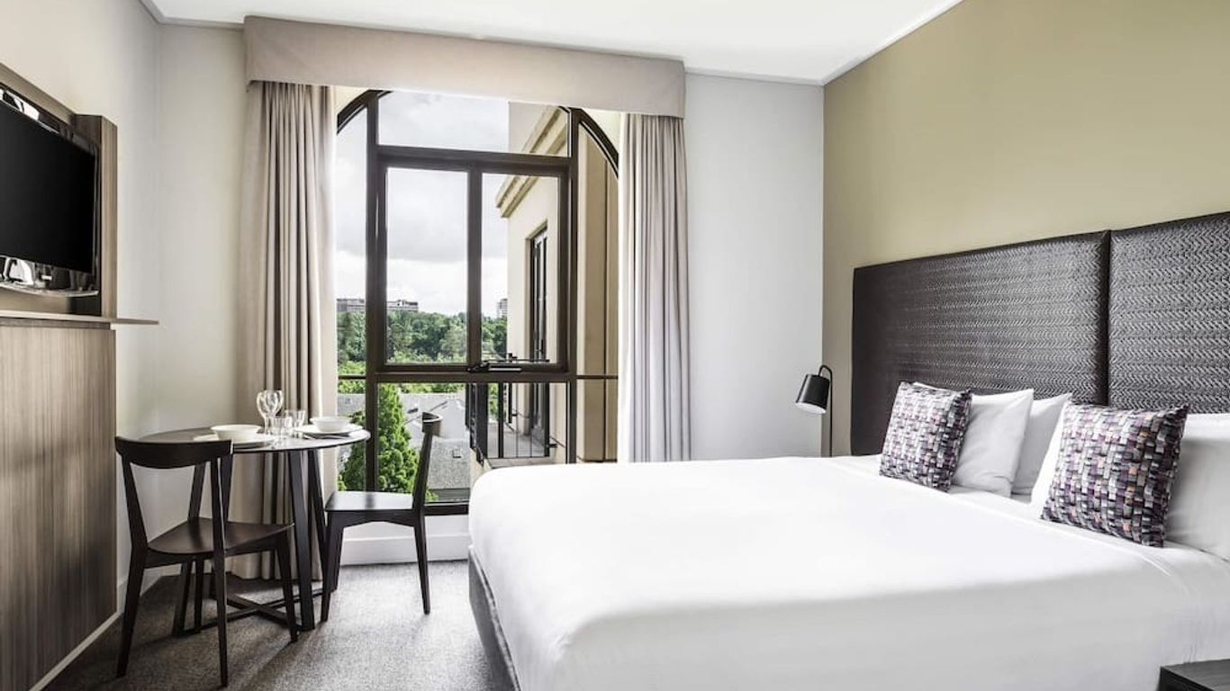 Mantra on Jolimont Melbourne