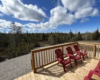 New Cottage Near Tobermory - Northern Bruce Peninsula - Balcony