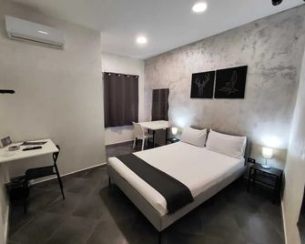 Living Bed And Breakfast - Casoria