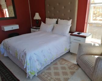 15 On Penguin Guest House - Simon's Town - Soveværelse