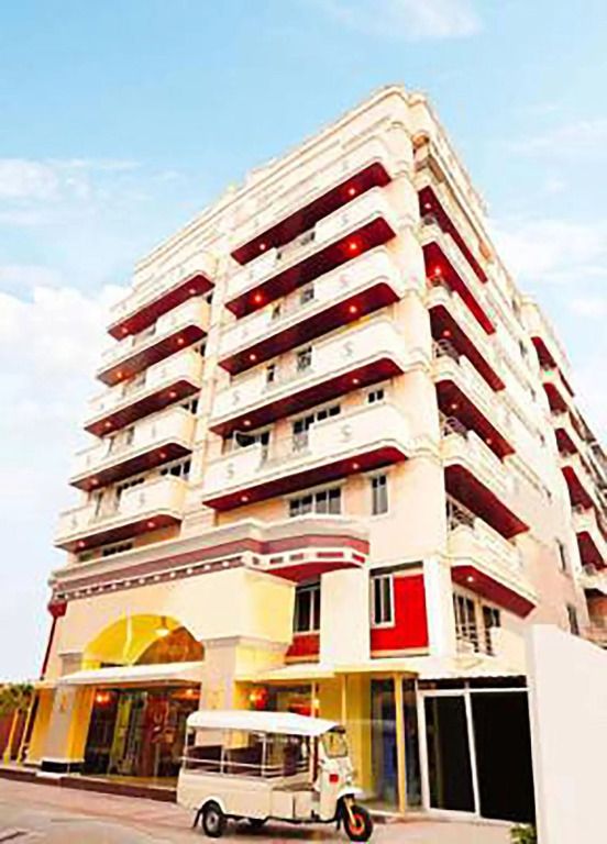 OYO 796 Paradise Sukhumvit Hotel