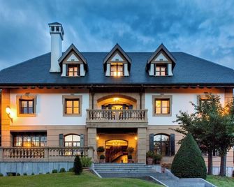 6 Bedrooms House With Enclosed Garden An - اويارتسون - مبنى