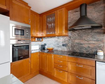 Maravilloso Atico en Puigcerdà - Puigcerdà - Kitchen