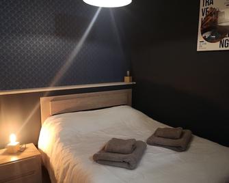 Studio Ropartz au pied du métro - Rennes - Chambre