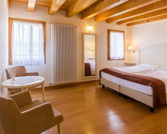 Tenuta Sant'Eufemia - San Pietro di Feletto - Bedroom