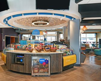 Tru by Hilton Portland Airport Area - South Portland - Restaurant