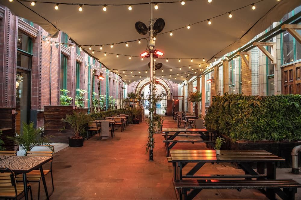 كيمبتون كلوك تاور بي آيتش جي - مانشستر - مطعم