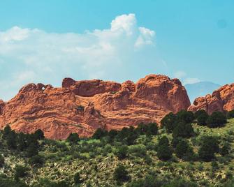 Holiday Inn Express & Suites Colorado Springs Afa Northgate By IHG - קולרדו ספרינגס - חדר שינה