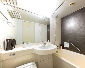 Hotel Villa Fontaine Tokyo-Kudanshita - Tokyo - Bathroom