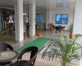 The Bodhgaya Hotel School - Bodh Gaya - Patio