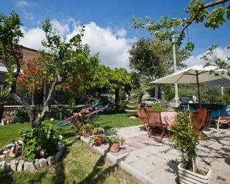 Villa Ida Bed & Breakfast - Terracina - Patio