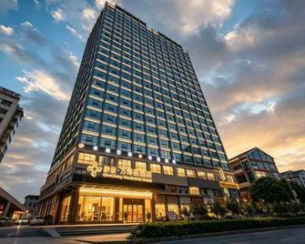 Kaili Qiancheng Grand Hotel (Kaili City Center Wanbo Civic Plaza) - Qiandongnan - Building