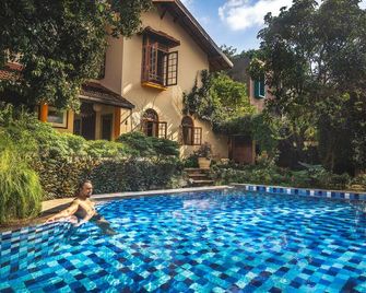 Beautiful villa in Colombo with a large pool - Nugegoda - Piscina
