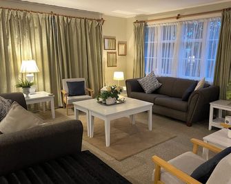 Bavaria Boutique Hotel - אוקלנד - סלון