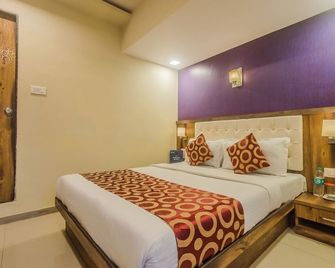 Oyo 9983 Hotel Golden Park - Bombay - Habitación