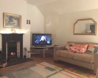 Upper Imeraval Cottage Sleeps 6 Pet-Friendly - Isle of Islay - Phòng khách