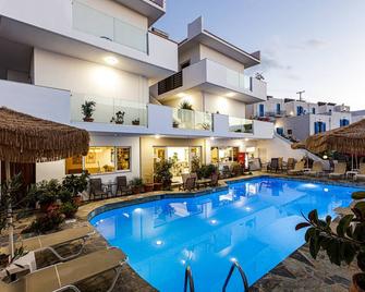 Kasteli Studios & Apartments - Panormos - Pool