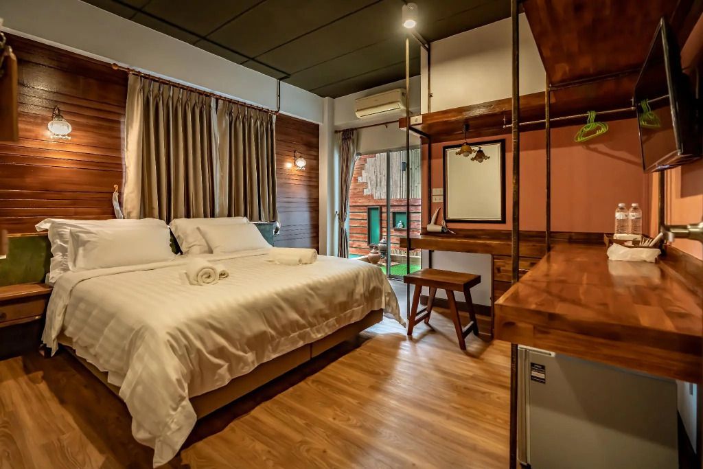 إنج مون هاوس