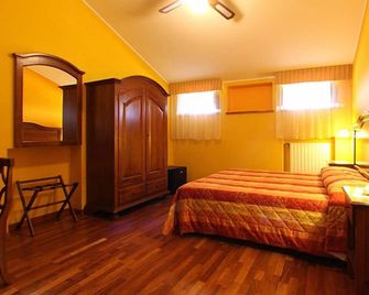 La Torre ai Mari - Sarteano - Bedroom