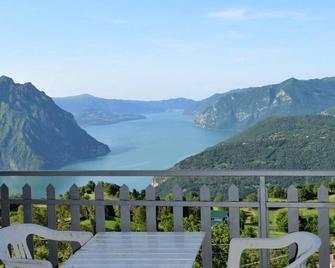 Sun Paradise Mountain Lake Iseo Hospitality - Bossico - Balcony