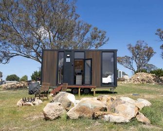 Beckford Tiny House 2 by Tiny Away - Yass