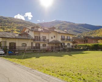 'The Mountain B&b' - Ski, Mtb & Beautiful View - Private Parking - Aoste - Bâtiment