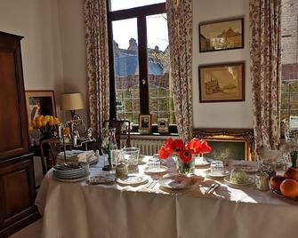 B&B Het Leuvens Hof - Lovaina - Comedor