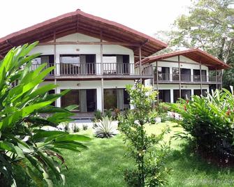 Agua Dulce Beach Resort - Puerto Jiménez - Edificio