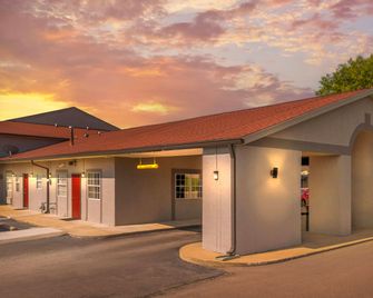 Red Roof Inn Columbia, TN - Columbia - Будівля