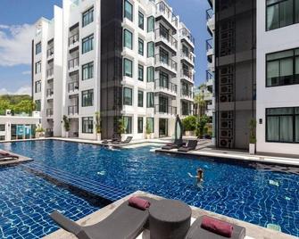 Kamala Regent 3 Bedroom Apartment Pool View By Resava - Kamala