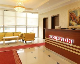 Hotel Gjuta - Tirana - Recepción