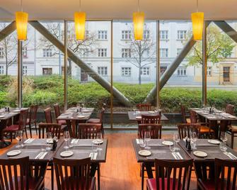 Courtyard by Marriott Prague City - Prague - Restaurant