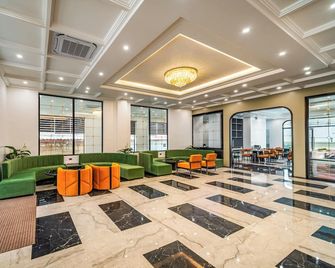 Dream Future Vang Vieng Hotel - Vang Vieng - Лоббі