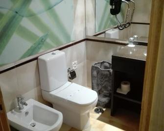 Dom Joao Hotel - Entroncamento - Bathroom