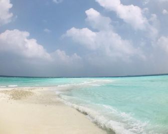 Maafushi Inn - מאאפושי - חוף