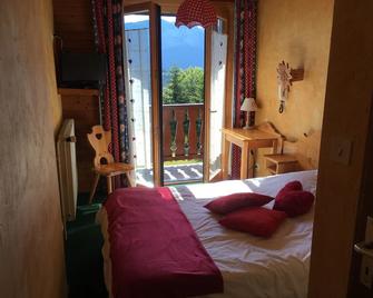 Hotel Les Skieurs - Bellevaux - Спальня